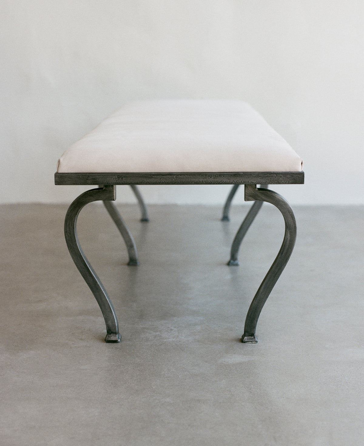 Delmar Bench Iron Bench – Desmar